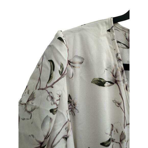 NWT Bloomchic Womens 14-16 Ivory Floral Faux Wrap Midi Dress Tie Belt Flutter - Picture 4 of 13